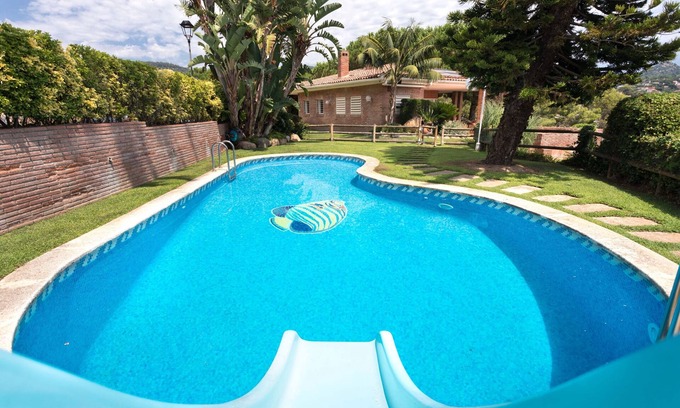 Cabrils Casa | BELL RECÓ - Increible jardín con piscina privada, zona barbacoa, 25 minutos de Barcelona