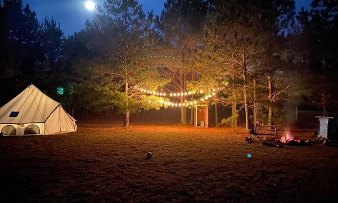 Ringgold Otro | Bell Tent Farm Stay for Animal Lovers w/heat