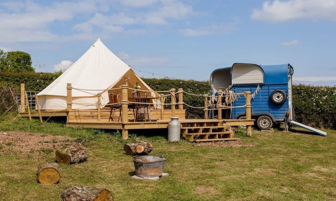 Crediton Cabina | Bell Tent - in a glorious Devon vineyard