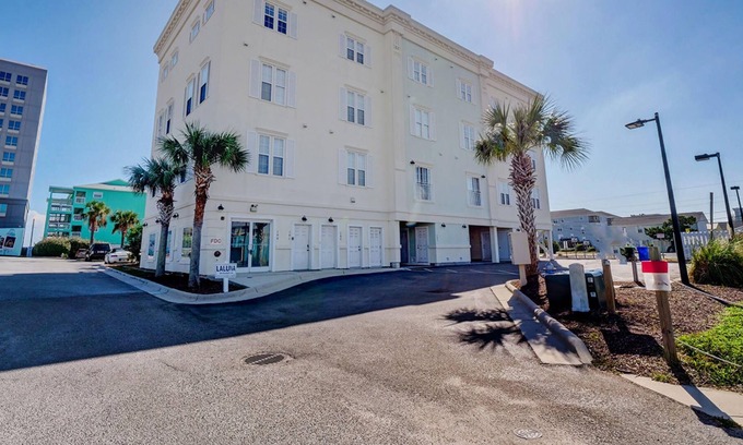 Carolina Beach Condominio | Bella Casa 106 by Sea Scape Properties