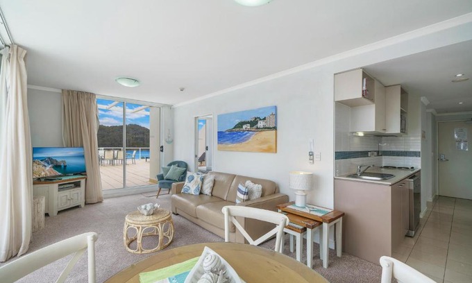 Ettalong Beach Casa | Bella Mare - 2 Bedroom Ocean View Terrace Apt