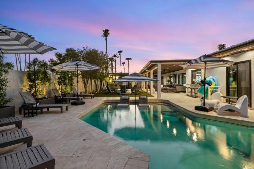 Raskin Estates Casa | Bella Palma - Elegance & Style with Putt Pool & Spa
