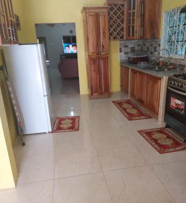 May Pen Apartamento | Bella's Cottage