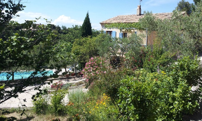 Merindol-les-Oliviers Casa | Casa Bella Vista campo con piscina