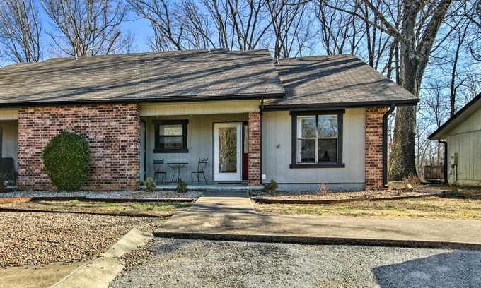 Bella Vista Casa | Bella Vista Townhome with Golf Course On-Site!