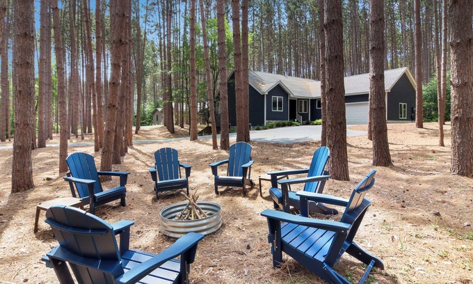 Bellaire Casa | Bellaire Golf/Ski Retreat + More at Schuss Mountain