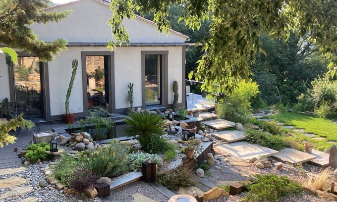Cadenet Casa | Belle Maison Avec Vue. Jardin et Piscine