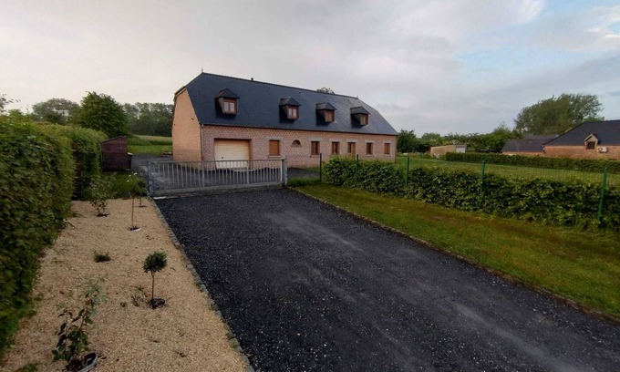 Englancourt Casa | Belle Maison de Campagne au Centre du Village Surplombant la Vallée de L'oise