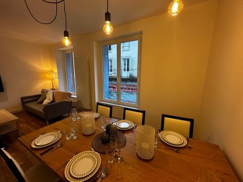 Vic-sur-Cere Apartamento | Belle maison de ville au cœur du village de montagne
