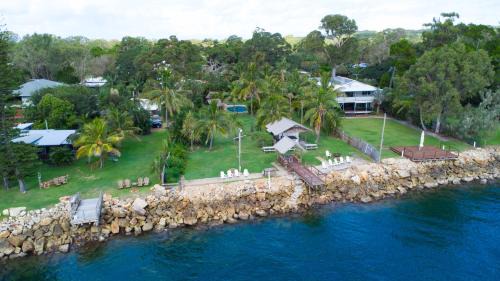 Amity Point Apartamento | Belle's on Ballow - Kookaburra Lodge - Absolute Waterfront