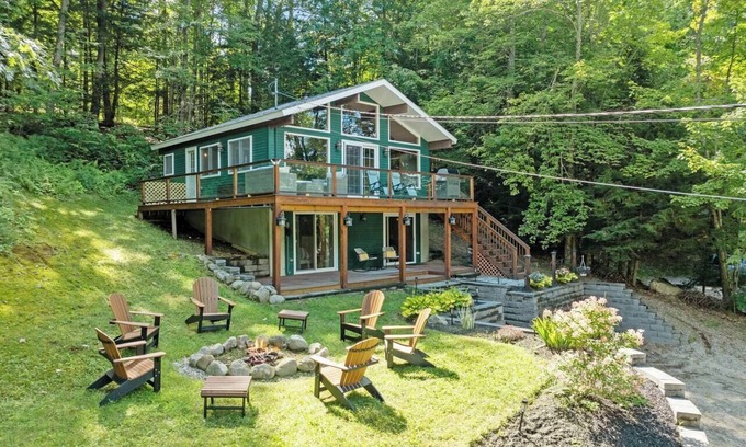 East Wakefield Casa | Belleau Lake Escape - Walking distance to lake