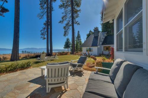 Homewood Casa | Belleview Lakefront by Tahoe Getaways - Hot Tub, Pier, Buoy and Guest House