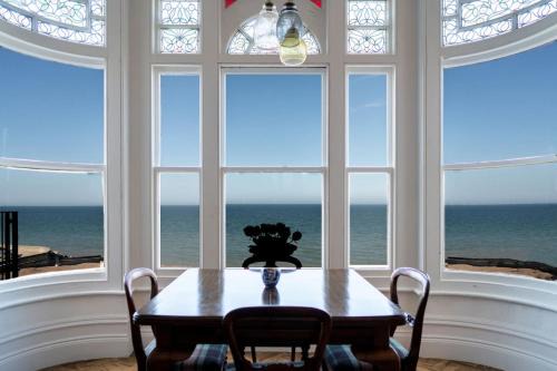 Herne Bay Apartamento | Bellevue By The Bay - Luxury Beach Pad, Panoramic Sea Views