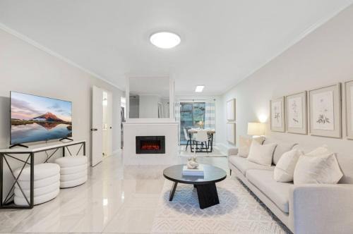 Northwest Bellevue Apartamento | Bellevue Modern Luxe Townhouse near DT 520 I405