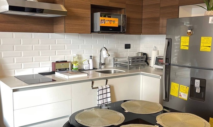 Zona 10 Apartamento | Bello Apartamento Tipo Estudio en el Corazón de la Zona 10 de Guatemala