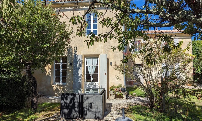 Belves-de-Castillon Casa | Bello Viso, Proche Saint Emilion Dans un Écrin de Verdure au Milieu des Vignes