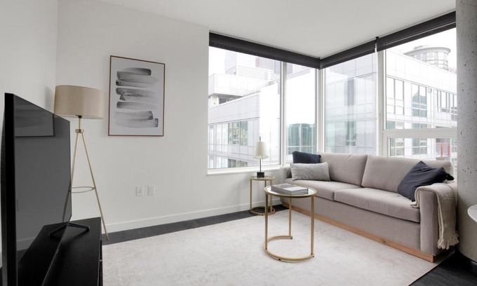 Belltown Apartamento | Belltown 1BR w Gym Pet Area nr Metro SEA-288