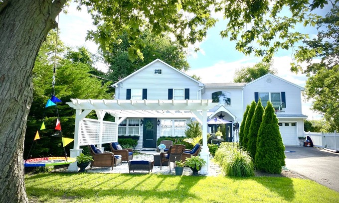 Lake Como Casa | Belmar, Spring Lake, SeaGirt, Avon, Ocean Grove, Bradley Beach O.5 mile to beach