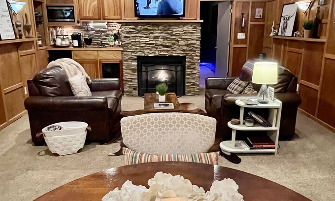 Belmont Historic District Apartamento | Belmont Lodge Over Garage-Spacious w/Home Theater