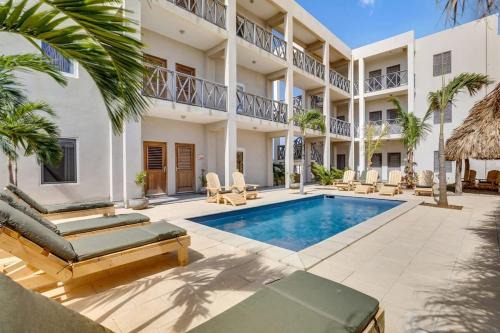 Belnem Apartamento | Belnem Breeze Kas Julia with Communal Pool