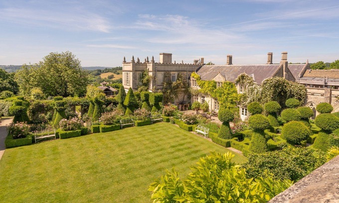 Biddestone Cabaña | Belvedere, Euridge - Sleeps 9 guests in 4 bedrooms