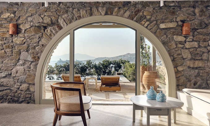 Mykonos Hotel | Belvedere Hilltop Complex Rooms & Suites - The Leading Hotels of the World