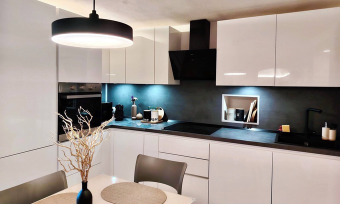 Perinaldo Apartamento | Belvedere Relax 1Bdr, 1 Sofa Bed Apt 4 pp, Sea View, Wi-Fi and AC