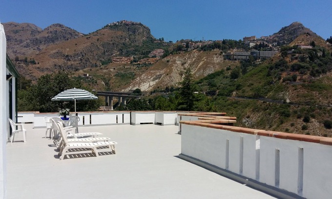 Villagonia Apartamento | Belvedere Taormina Mare.