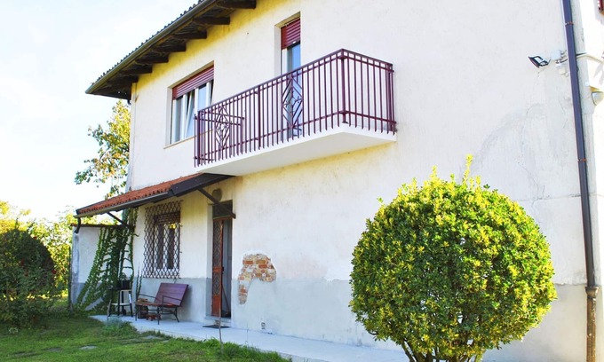 Moncucco Torinese Casa | Cómoda casa de vacaciones en Moncucco Torinese con jardín