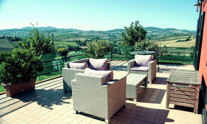 Passano Apartamento | Apartamento moderno en Coriano Italia con piscina