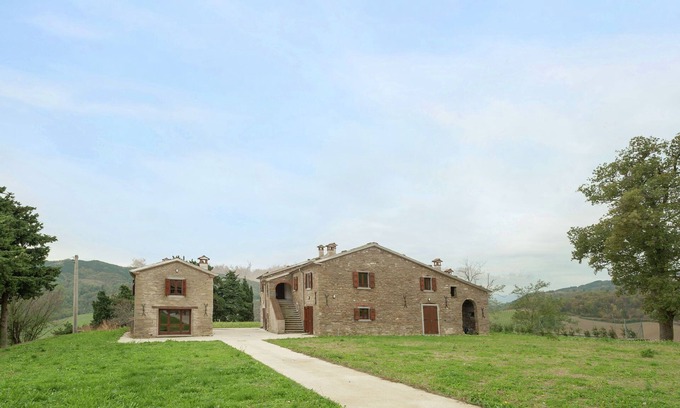 Modigliana Apartamento | Atractivo apartamento en Modigliana con jardín
