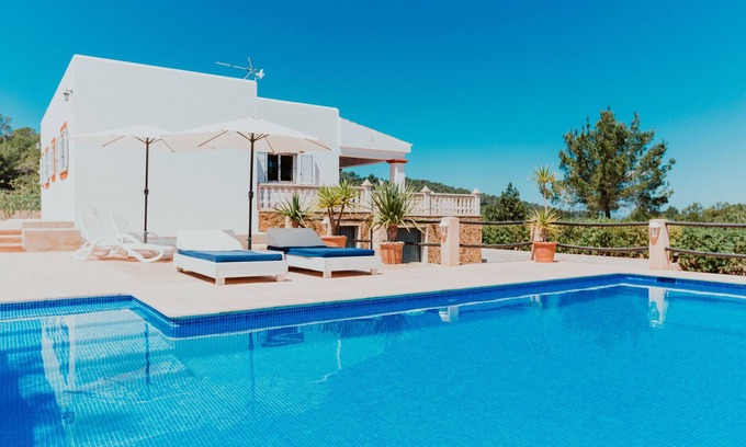 Cala Comte Villa | Mansión moderna en St Josep de sa Talaia con piscina privada