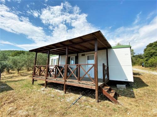 Capraia e Limite Casa | Belvilla by OYO Casa Bianca 4 pax