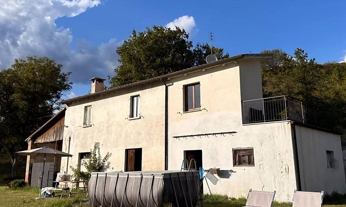 Furlo Casa | Auténtica casa de vacaciones en Cagli con piscina privada