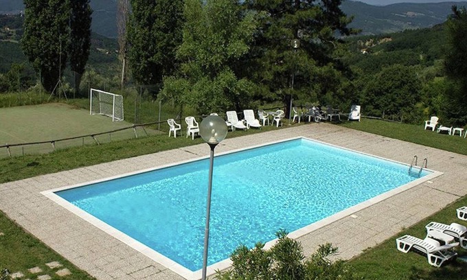 Petrognano Otro | Espaciosa Casa Rural en Rufina con Piscina Privada