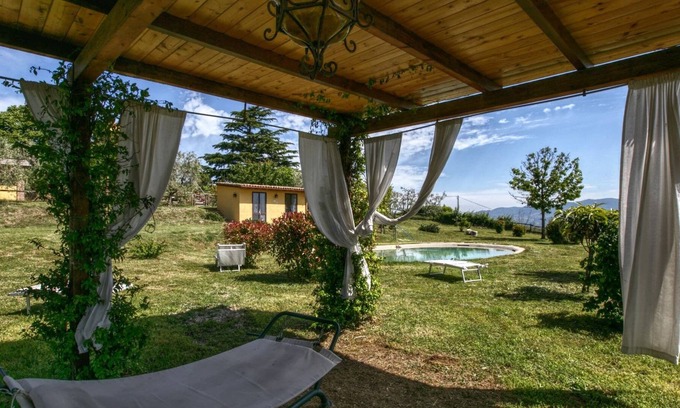 Graffignano Cabaña | Acogedora casa de campo en Graffignano, Italia con piscina