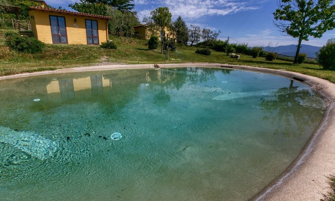 Graffignano Cabaña | Acogedora Casa Rural en Graffignano con Piscina
