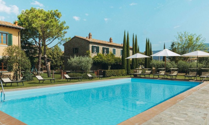 Camucia Otro | Casa de campo tranquila en Cortona con piscina