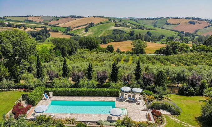 Mondavio Villa | Acogedora Villa en Mondavio con piiscina