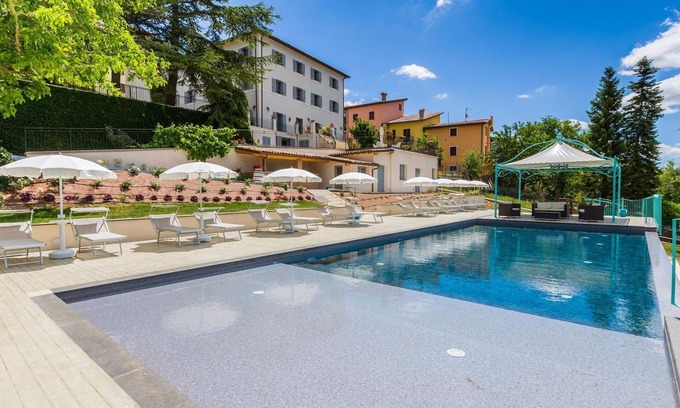 Serravalle di Chienti Casa | Alegre casa de vacaciones en Serravalle di Chienti con jardín