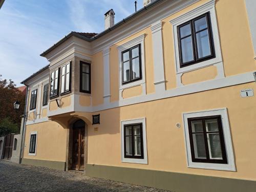 Koszeg Apartamento | Bem Villa Apartman, Kőszeg