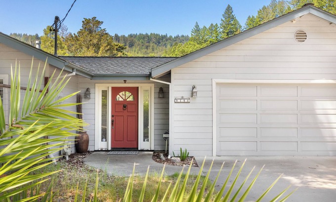 Ben Lomond Casa | Ben Lomond Mediterranean Villa with full sun, spa, and spacious yard