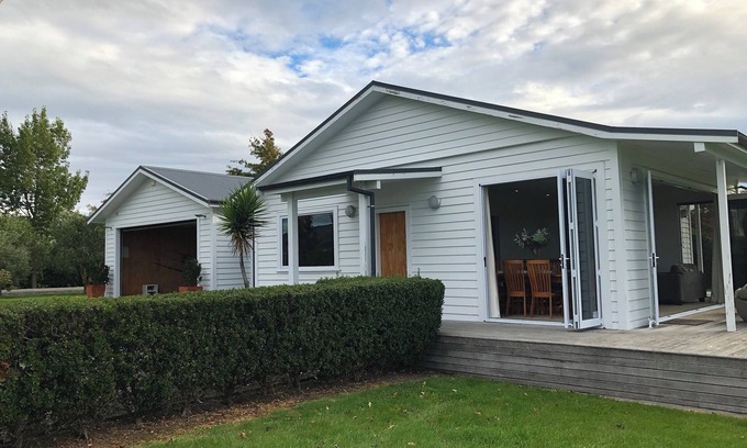 Blenheim Otro | Ben Morven Vineyard Cottage