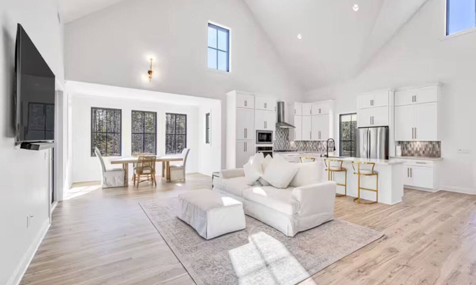 Pass Christian Casa | Ben's on the Bayou, Waterfront home with boat docks