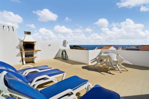 Lagoa e Carvoeiro Apartamento | Benagil sea-view apartment Neptuno 4