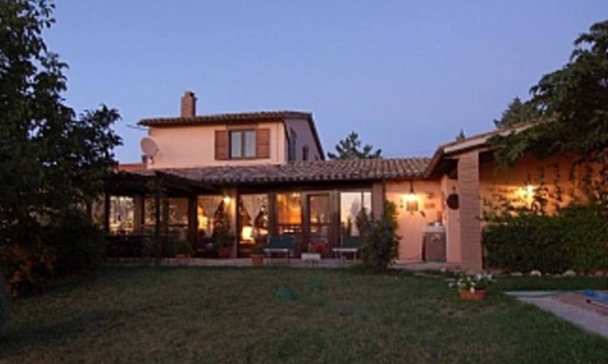 Gualdo Cattaneo Villa | Encantadora villa con piscina privada, cocina gourmet, vistas increíbles, WiFi