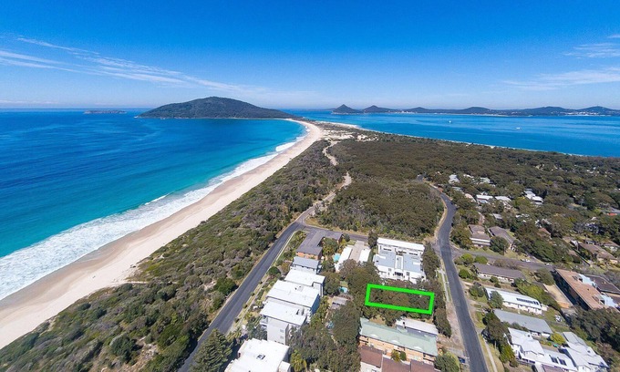 Hawks Nest Casa | Bennett's Beach Cottage