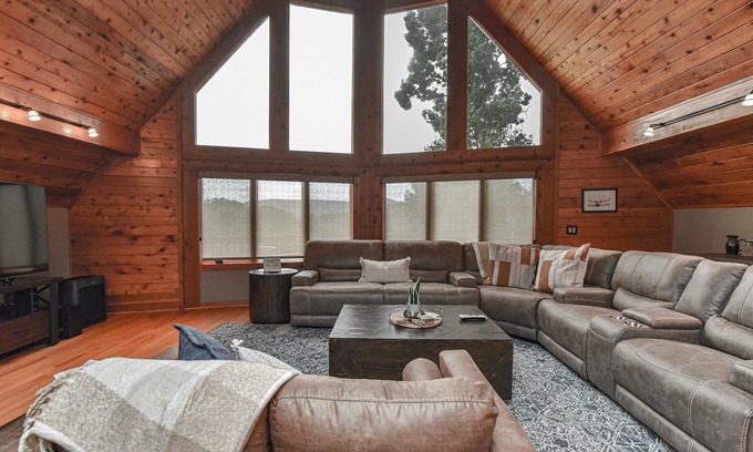 Bent Creek Chalet De Esquí | Bent Creek Chalet, Sauna,Jacuzzi,Fire pit and OD shower