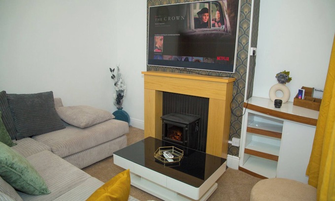 Wolverhampton Casa | Bentley Bridge Wolverhampton 3 Bedrooms House - Perfect for short or Long stay