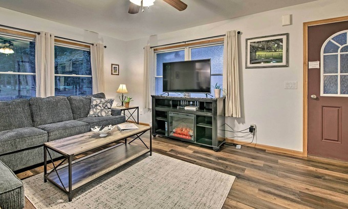 Benton Cabaña | Benton Cottage ~ 1 Mi to Ricketts Glen Trails